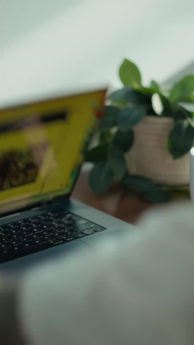 A bike for the daily ritual — ride, sip, explore.

Meet the Soltera 3 ADV from Aventon.